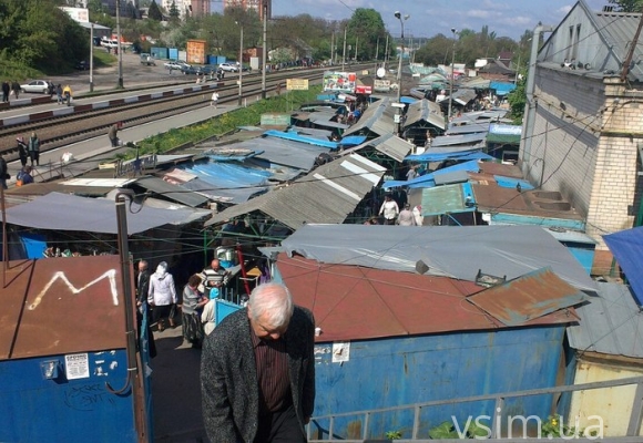 У Хмельницькому реконструюватимуть комунальний ринок – збільшать прохід та встановлять прилавки