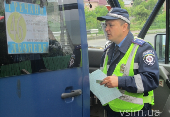 ДАІ Хмельниччини перевіряє перевізників та їхні автобуси