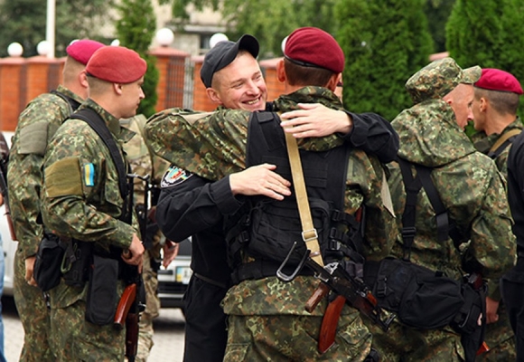 У Хмельницькому зустріли два загони міліціонерів