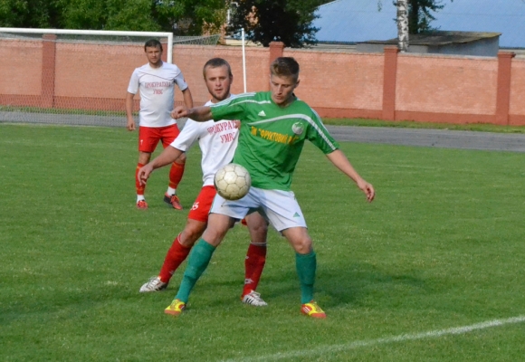 У чемпіонаті Хмельницького з футболу стало на одну команду менше