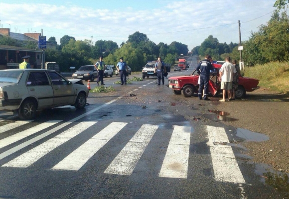 На  Хмельниччині у ДТП постраждали два водія та пасажирка