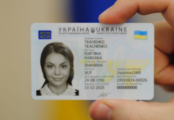 У Хмельницькому за ID-картками прийшло більше 80 осіб