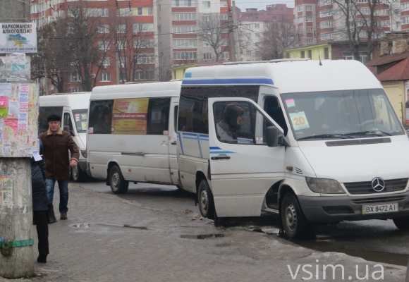 З 1 березня хмельничани знову платитимуть у маршрутках 3