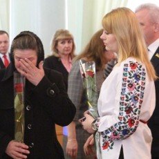 Родині загиблого в АТО Івана Віхтюка передали нагороду