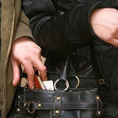 Затримати злодія у Кам'янці-Подільському поліцейським допомогла журналістка