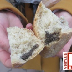 За неприємний «сюрприз» у хлібі винних працівників «Хмельницькхлібу» оштрафують або навіть звільнять