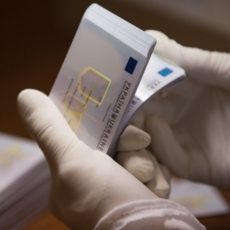 Паспорт у вигляді ID-картки отримають майже 2 тисячі мешканців Хмельниччини